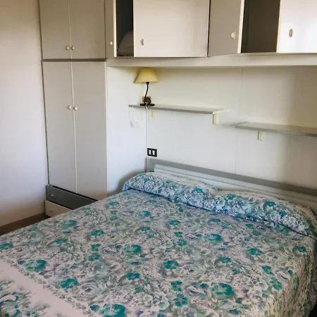Apartment Iii *